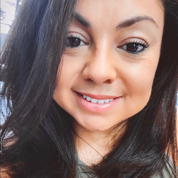 Meet your Posher, Vianeidy - Picture 2 of 2